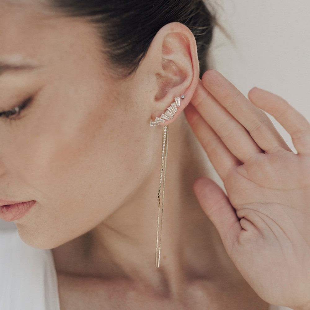 NWT Untamed Petals Shelly Gold Earrings